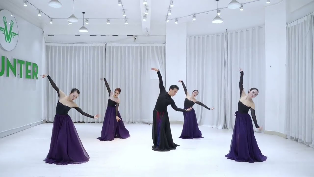 Múa Hoàng Hôn - Huang Hun - Cùng với Giám đốc Phong Đình VHunter Entertainment #dance #vhunter