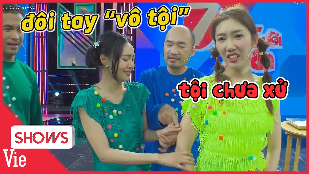 Tiến Luật "xét xử" Lan Ngọc tội mài móng lên người Thúy Ngân phải băng bó | 7 Nụ Cười Xuân