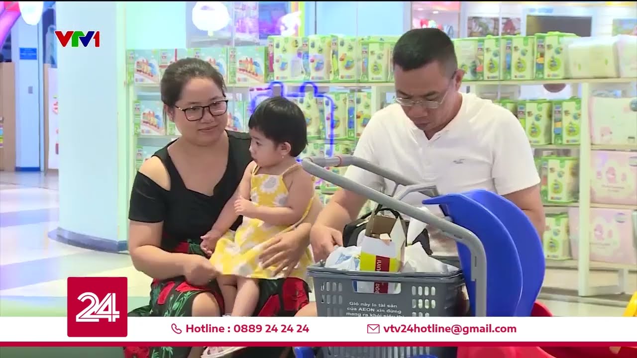 Người dân TP. Hồ Chí Minh tìm mọi cách chống nóng | VTV24