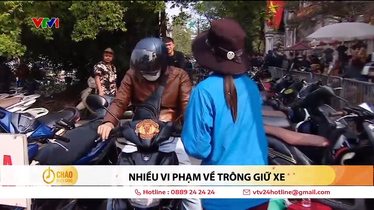 Tái diễn nạn trông xe "chặt chém" dịp đầu năm | VTV24