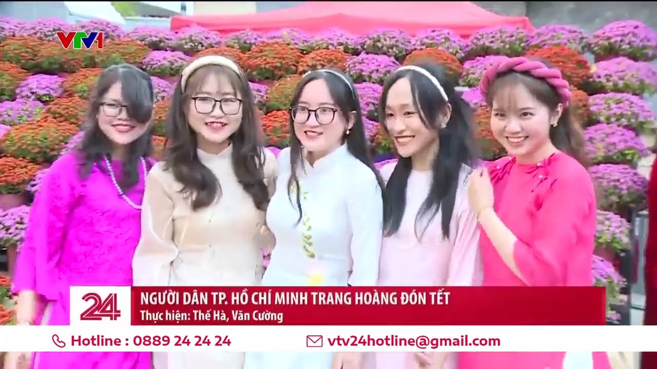 Người dân Thành phố Hồ Chí Minh trang hoàng đón Tết | VTV24