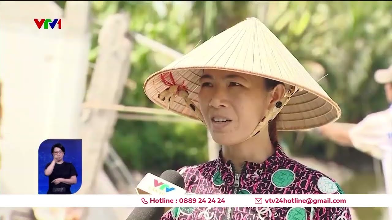 Hiểm họa xây dựng nhà ven sông | VTV24