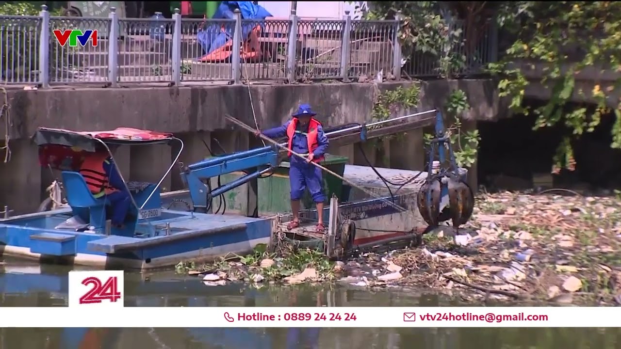 Kênh Nhiêu Lộc lại ngập rác | VTV24