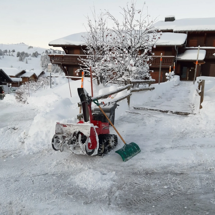 Déneigement manuel 1