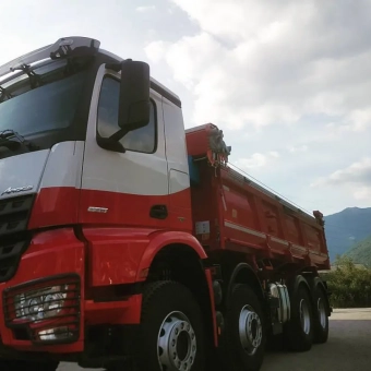 Camion Mercedes AROCS 510ch bibenne et bachage électrique