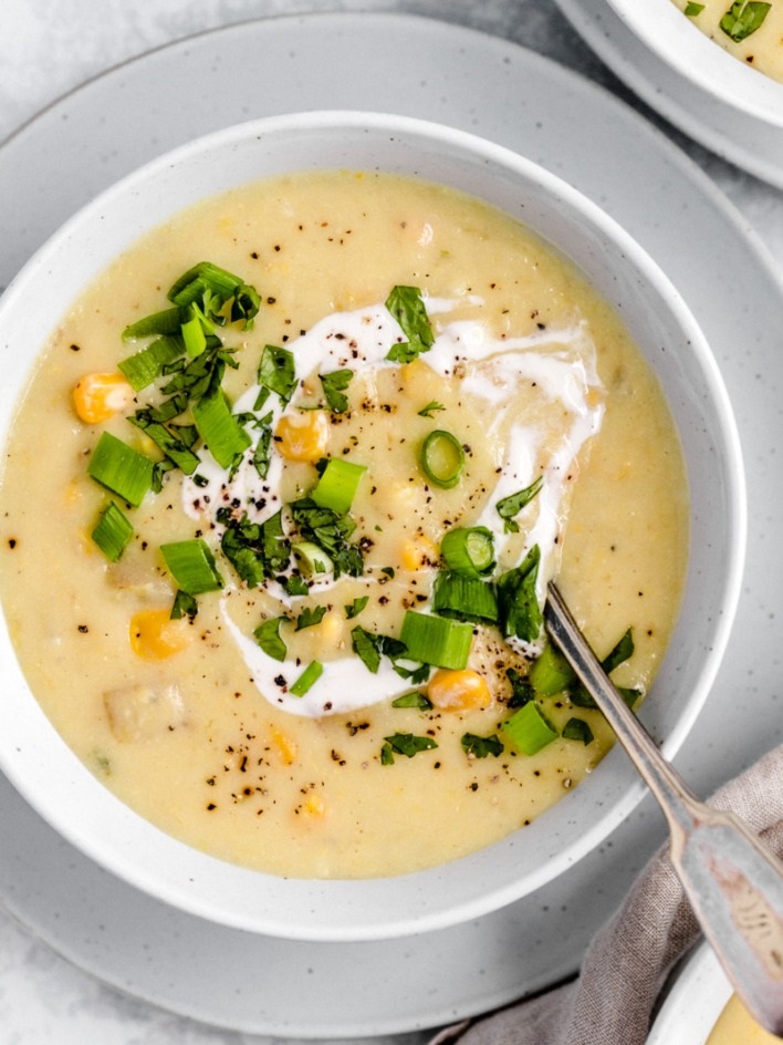 Sopas do MundoDias frios e refeição únicaSopa de cebola gratinada, Caldo  Verde, Sopa Tai com leite de coco, Sopa de milho cremosa com azeite de  mostarda