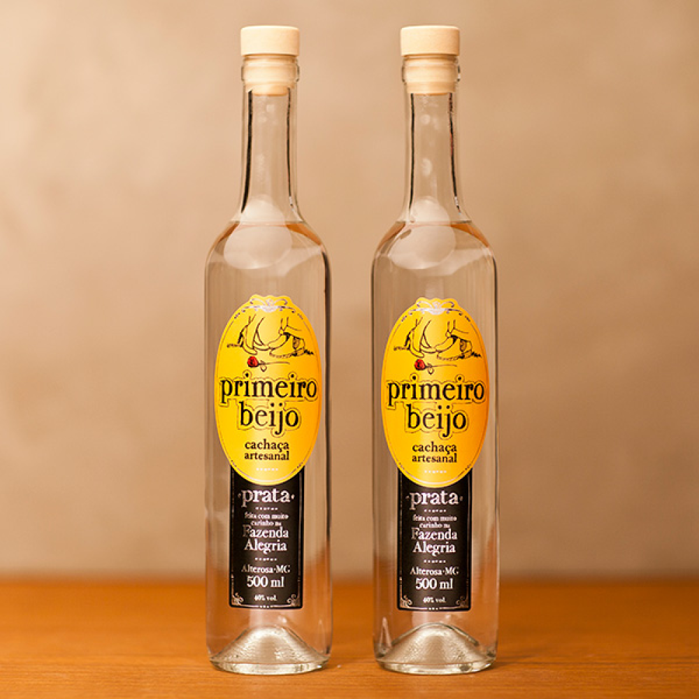 Cachaça Primeiro Beijo Prata ( Dose )