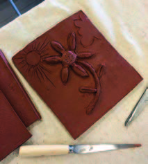 A flower engraved in a craft.