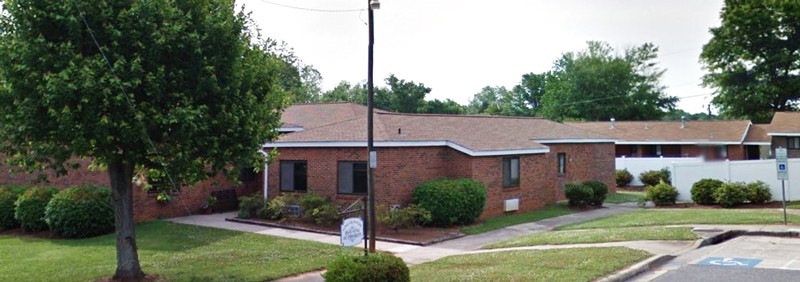 Main office exterior for the Lincolnton Housing Authority.
