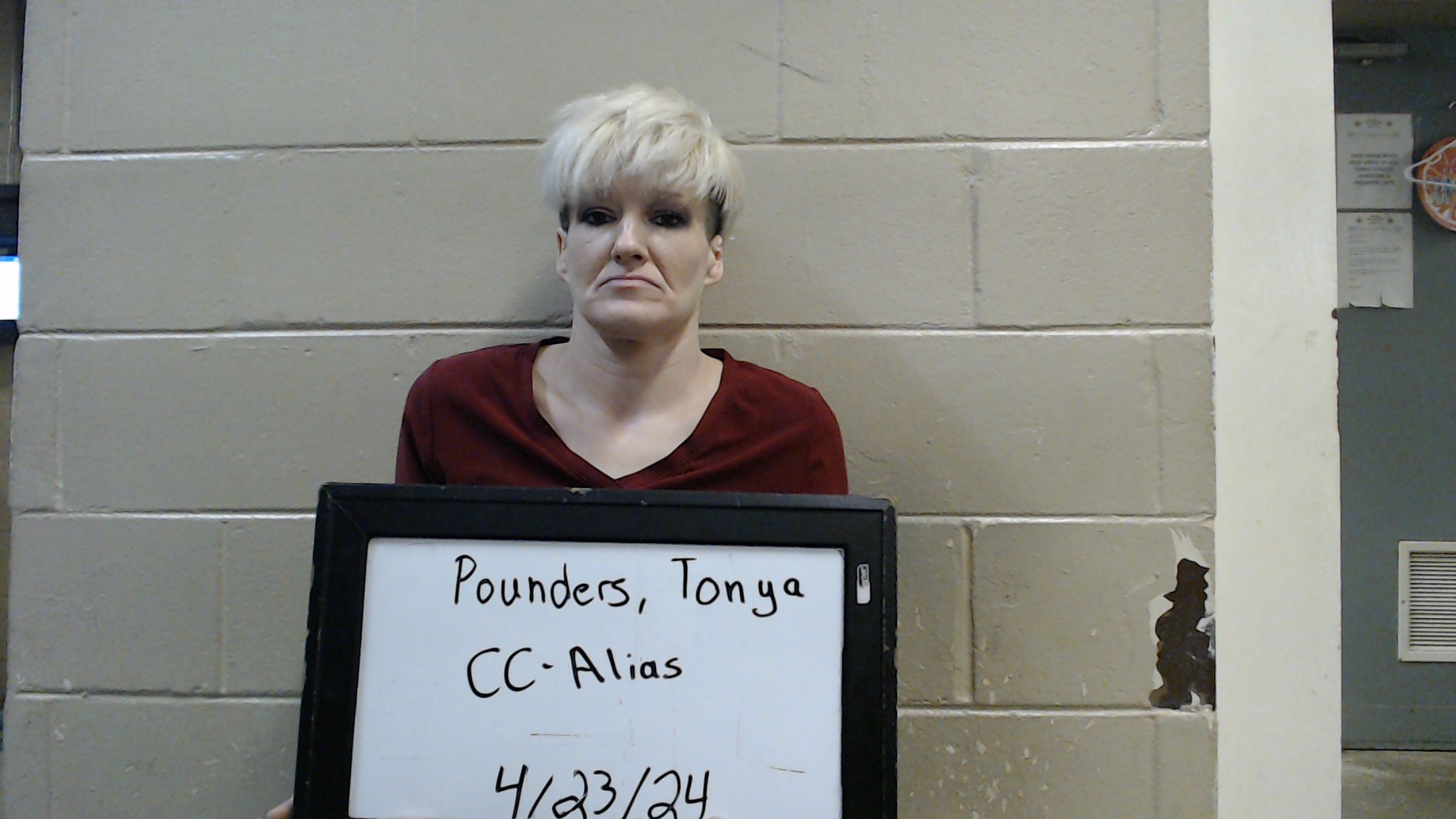 Mugshot of POUNDERS, TONYA N