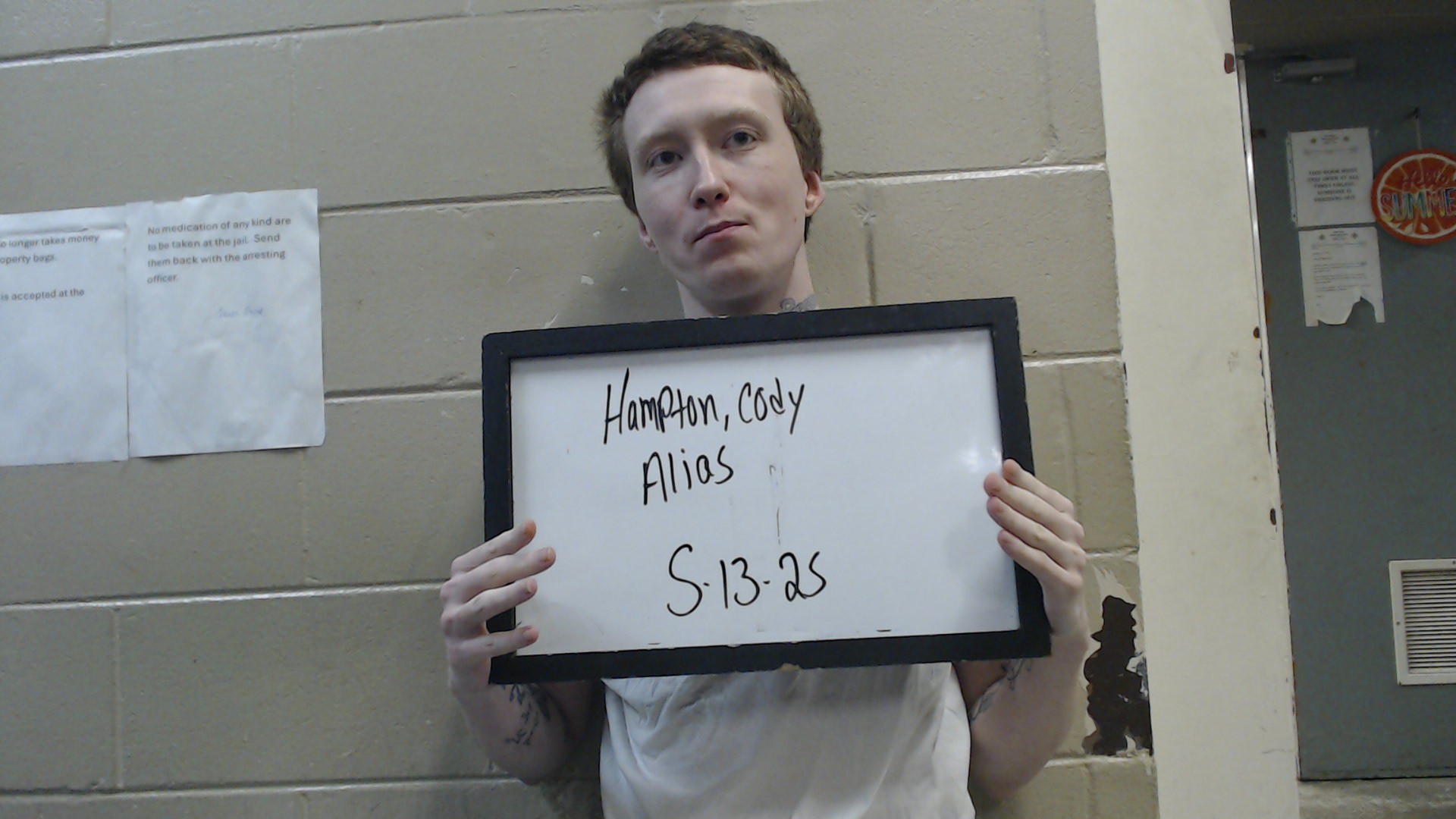 Mugshot of HAMPTON , CODY