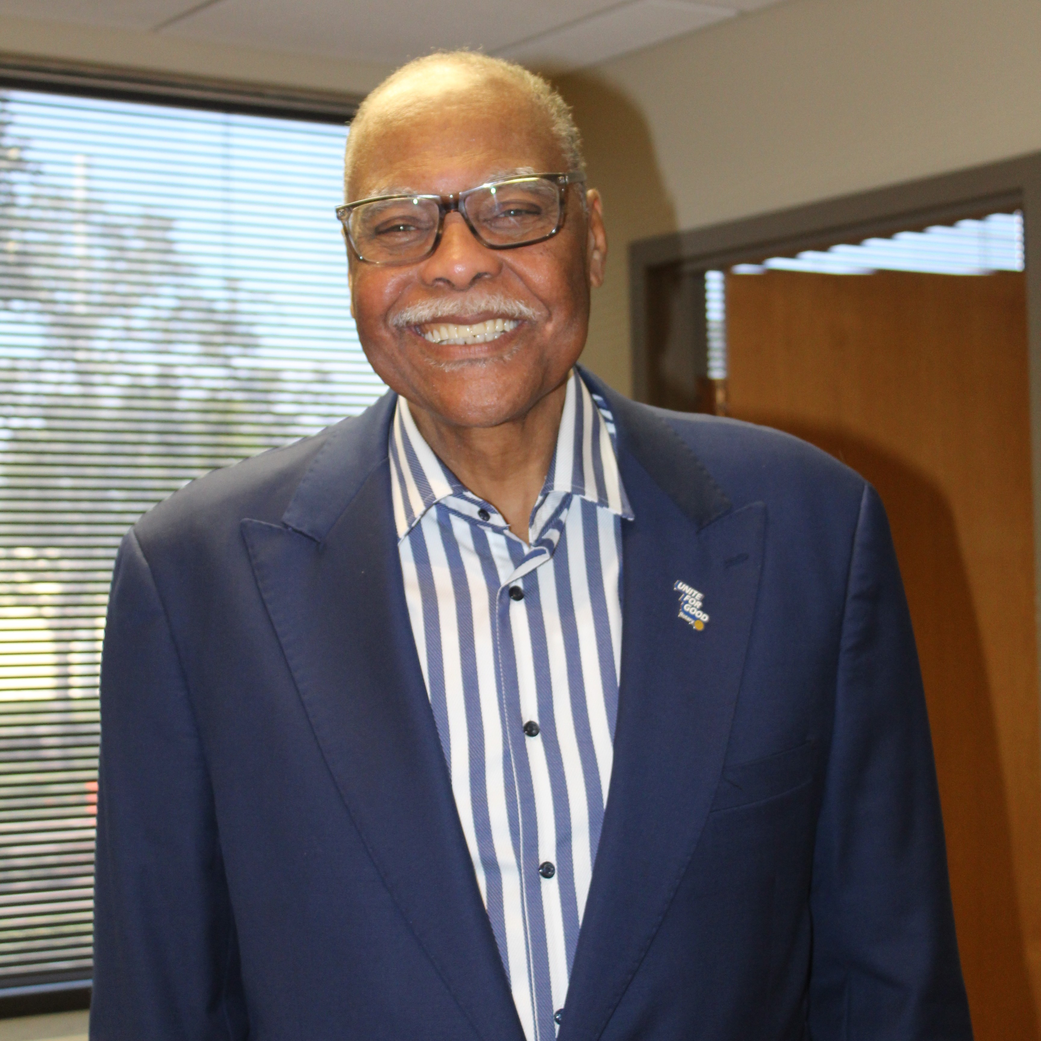 Jerome D Ryans
