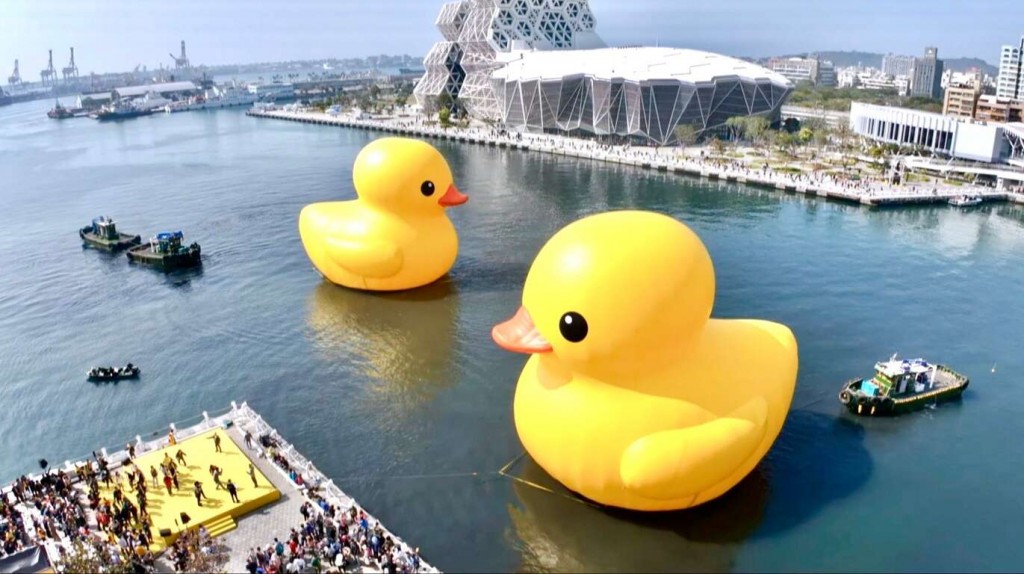 Hong Kong welcomes back its favorite giant rubber ducks after 10 years 