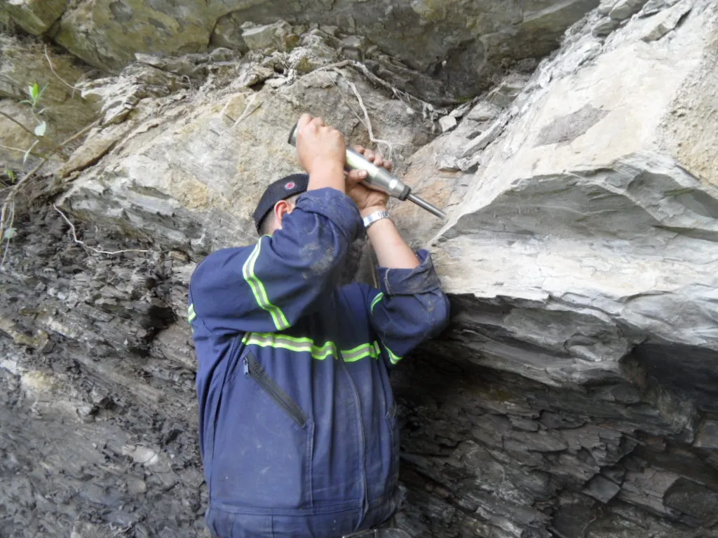carusel Ingeniería de Rocas uno - imagen 2