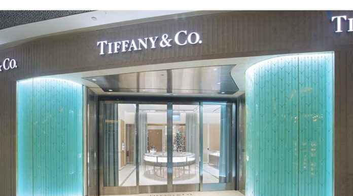 LVMH agrees $15.8bn takeover of Tiffany