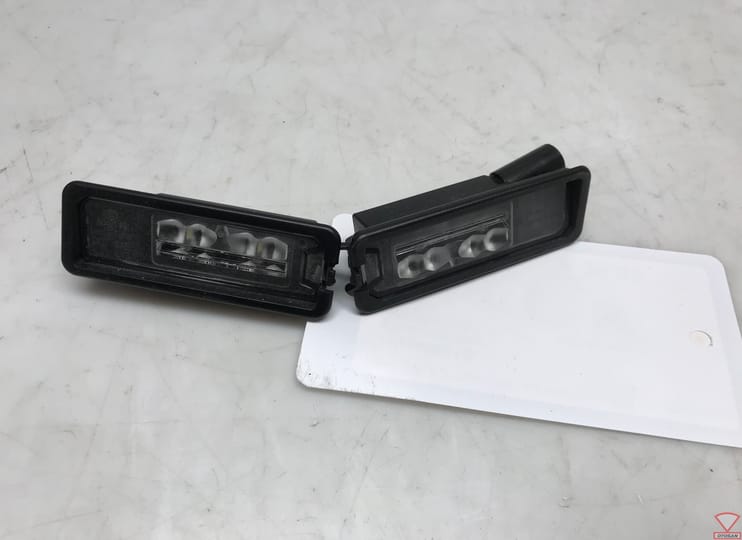 Koop Kentekenverlichting bij Otosan Automotive B.V.
