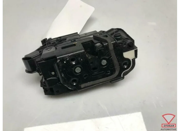 Koop Slotmechaniek | Portier bij Otosan Automotive B.V.