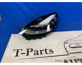Tesla model 3 koplamp links LED image 1