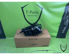 mazda CX30 cx 30 koplamp links dfr767890 image 1