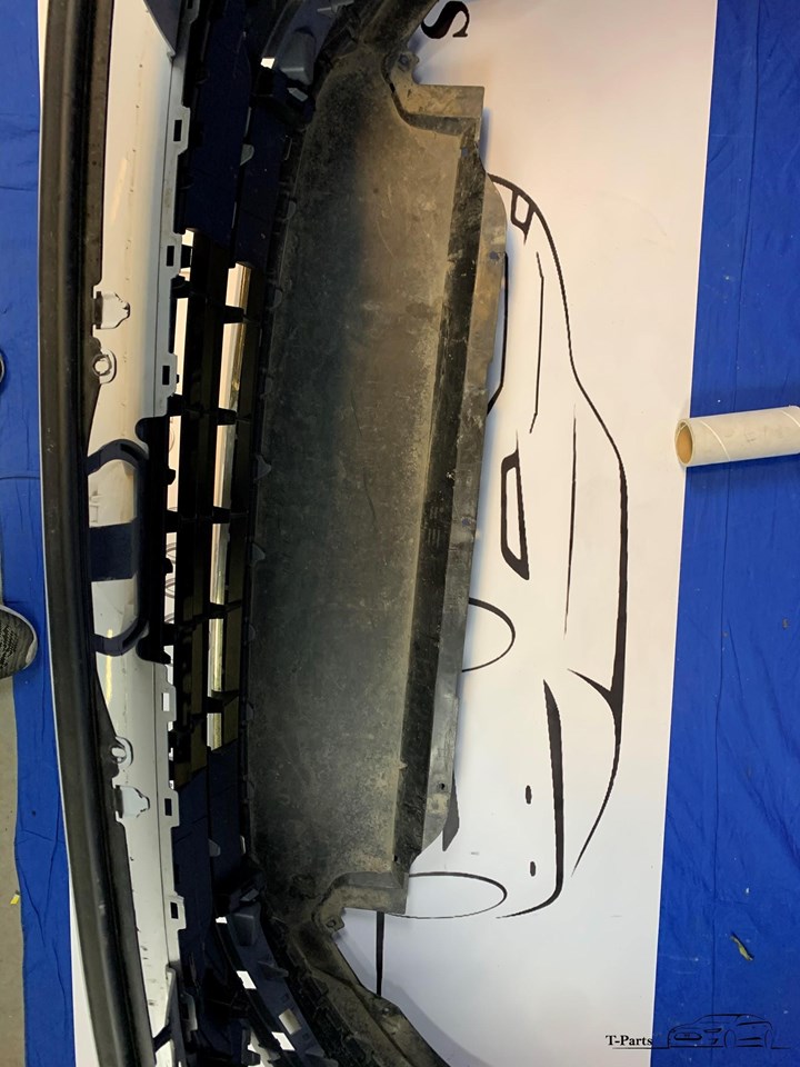 Koop Voorbumper bij T-Parts