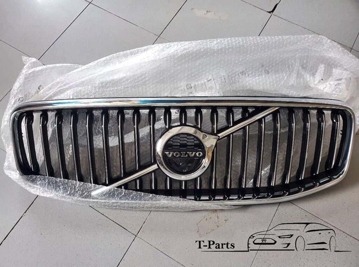 Volvo XC60 grill NIEUW voorbumper 2016+ image 1
