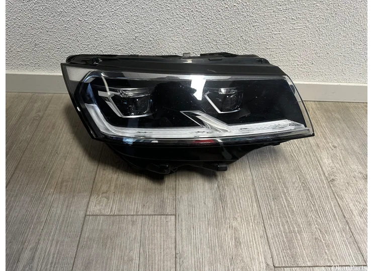 Koop Koplamp | Enkel bij OkanParts