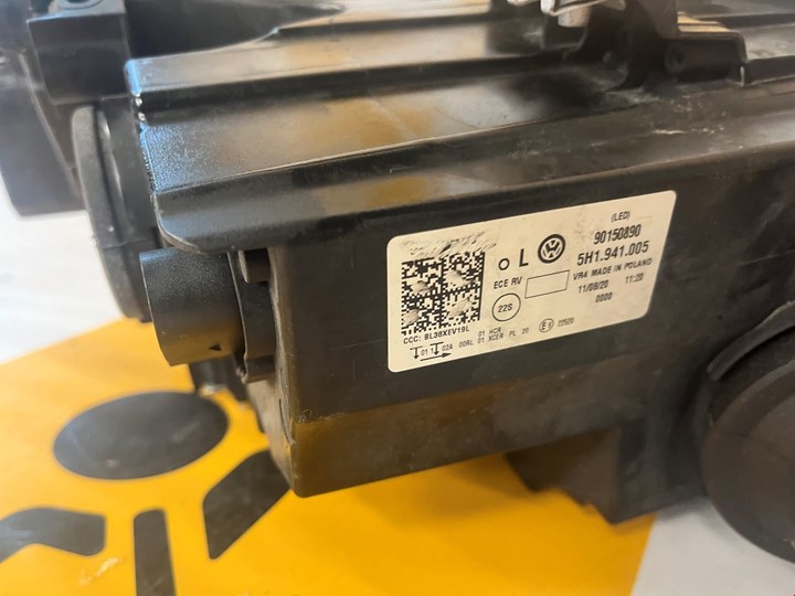 Koop Koplamp | Enkel bij KCarparts