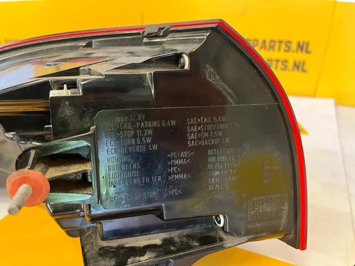 Koop Achterlicht | Enkel bij KCarparts
