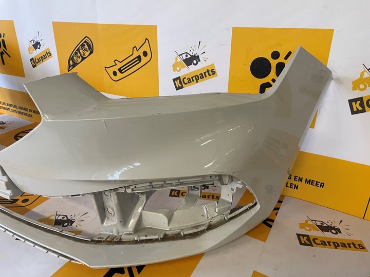 Koop Voorbumper bij KCarparts