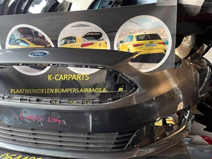 Koop Voorbumper bij KCarparts