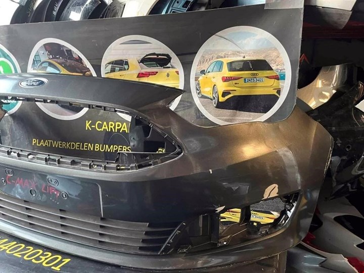 Koop Voorbumper bij KCarparts