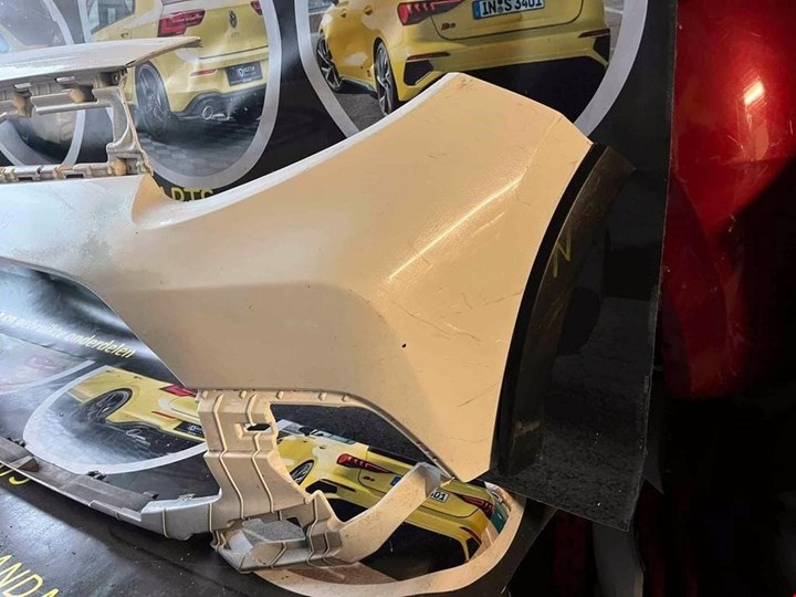 Koop Voorbumper bij KCarparts