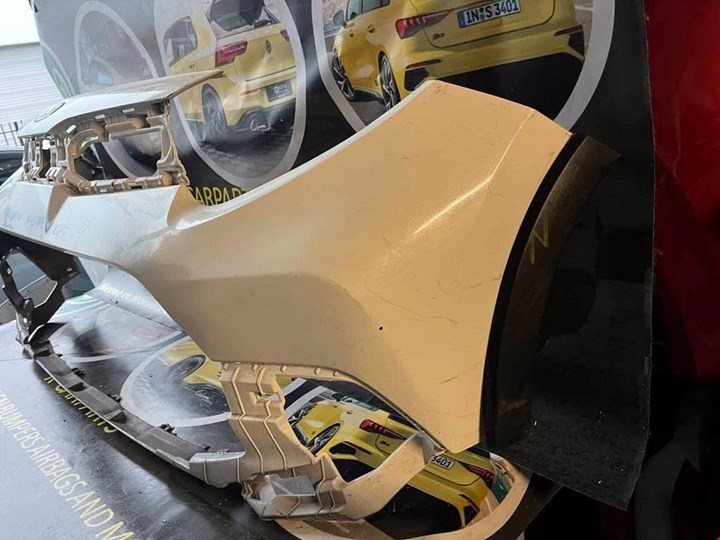 Koop Voorbumper bij KCarparts