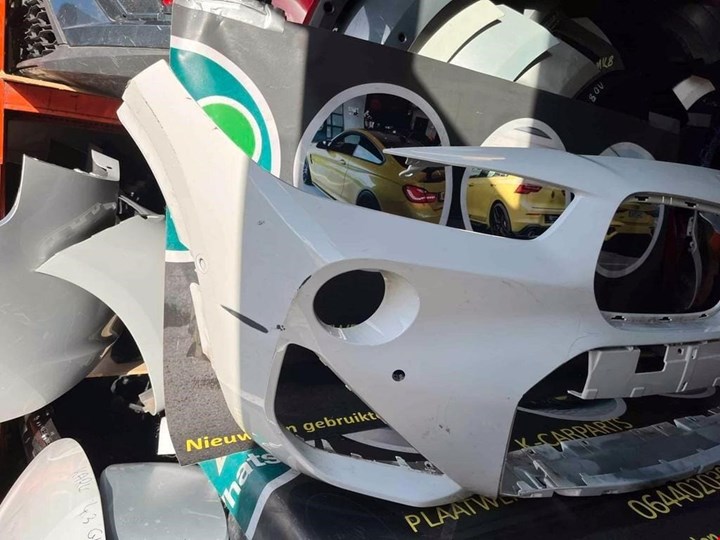 Koop Voorbumper bij KCarparts