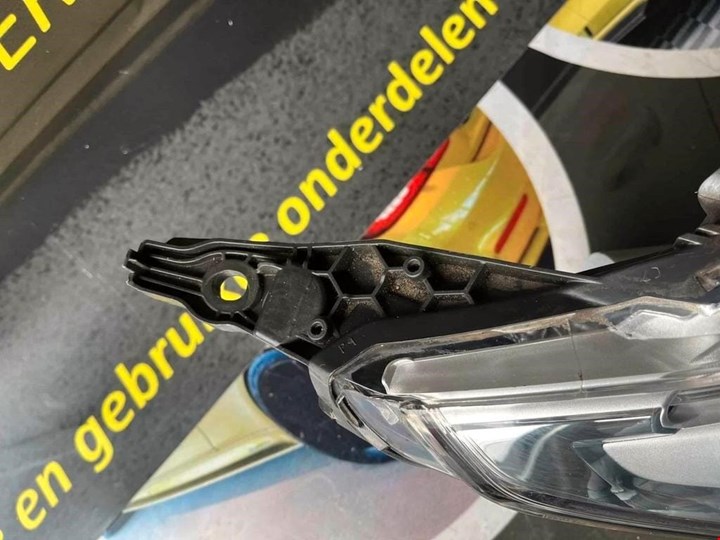 Koop Koplamp | Enkel bij KCarparts
