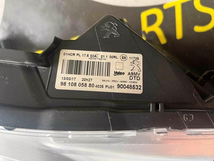 Koop Koplamp | Enkel bij KCarparts
