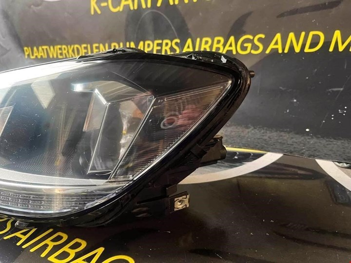 Koop Koplamp | Enkel bij KCarparts