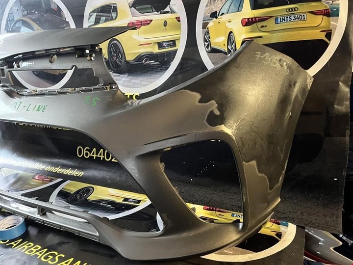Koop Voorbumper bij KCarparts