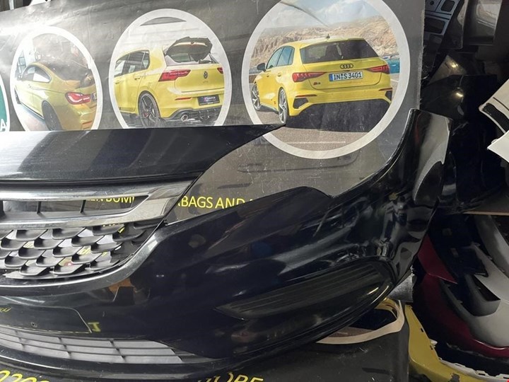 Koop Voorbumper bij KCarparts