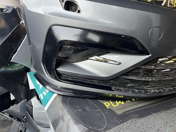 Koop Voorbumper bij KCarparts