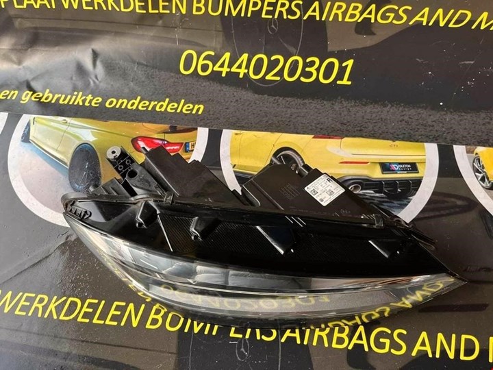 Koop Koplamp | Enkel bij KCarparts