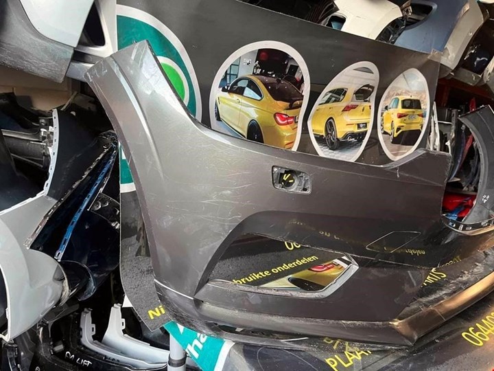 Koop Voorbumper bij KCarparts