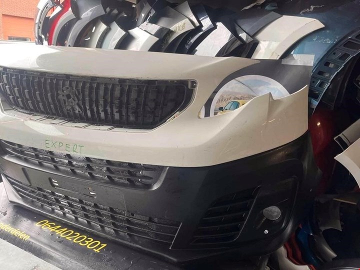 Koop Voorbumper bij KCarparts