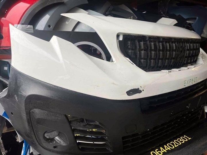 Koop Voorbumper bij KCarparts