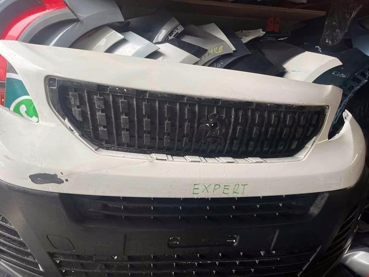 Koop Voorbumper bij KCarparts