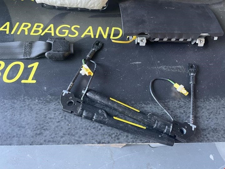 Koop Airbag set bij KCarparts
