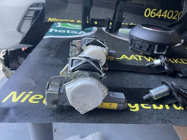Koop Airbag set bij KCarparts