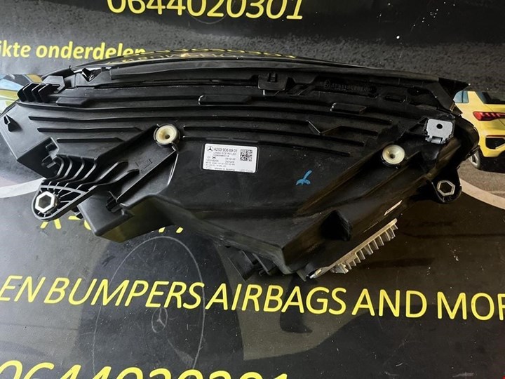 Koop Koplamp | Enkel bij KCarparts