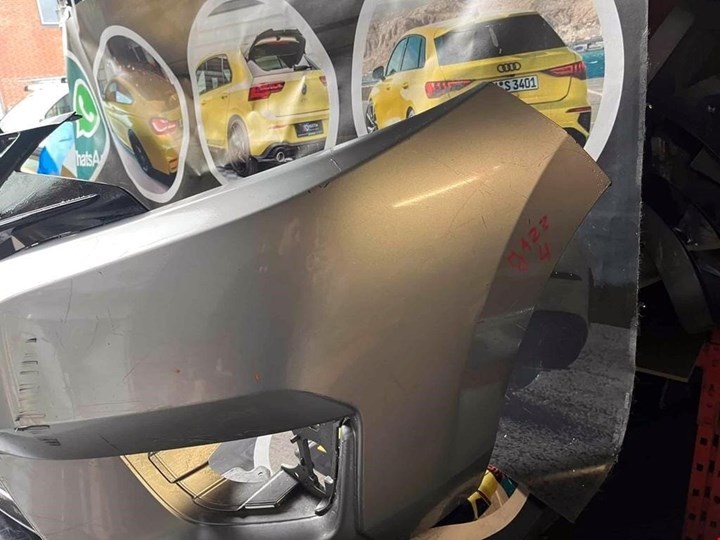 Koop Voorbumper bij KCarparts