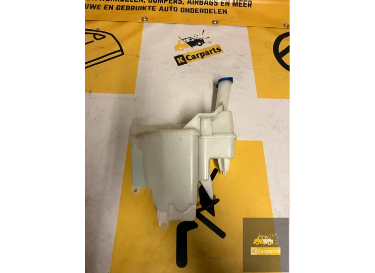 Koop Ruitensproeier reservoir | Sproeiertank bij KCarparts